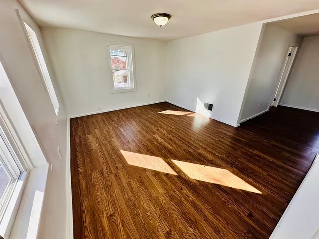 $3,200 | 12 Thorndike Street, Unit 2, Salem, MA 01970