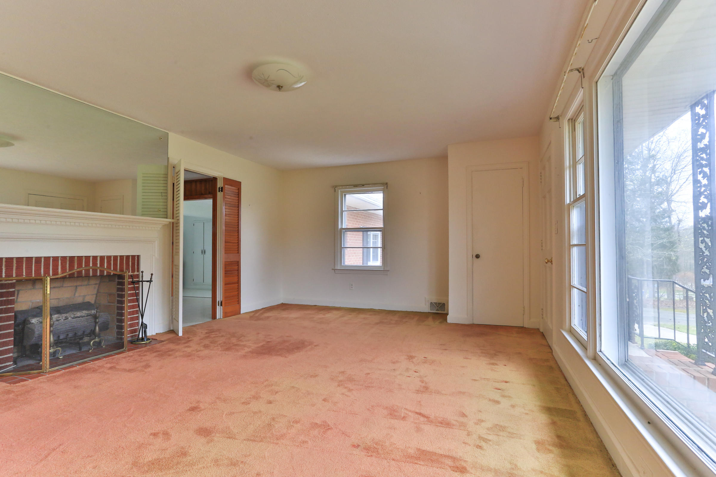 929 Thomas Street Rockingham, NC 28379 - Photo 4 of 39 1O8A2403