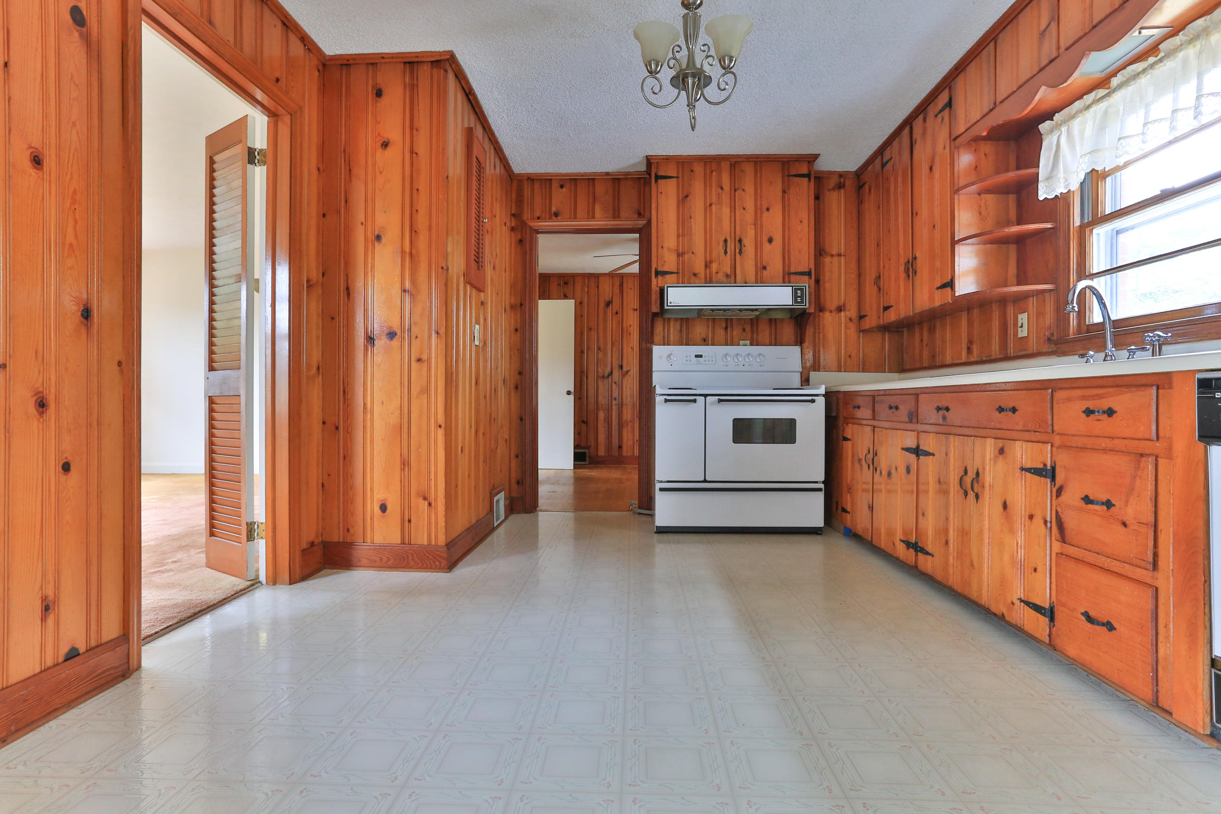 929 Thomas Street Rockingham, NC 28379 - Photo 6 of 39 1O8A2415