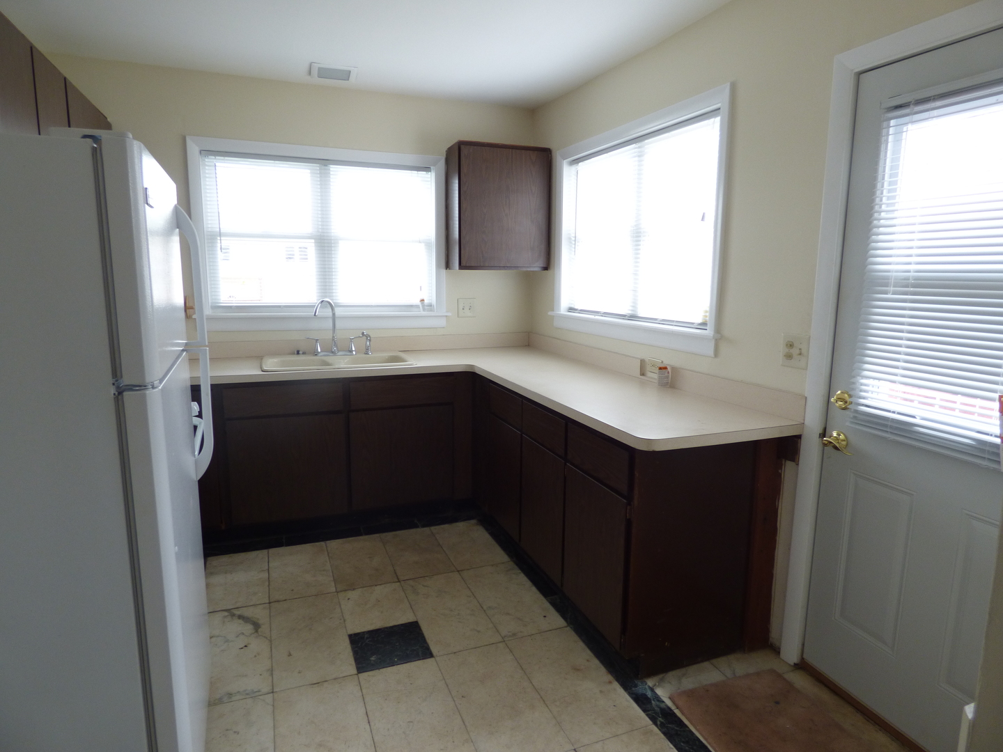 8547 South Roberts Road Justice, IL 60458 - Photo 9 of 21