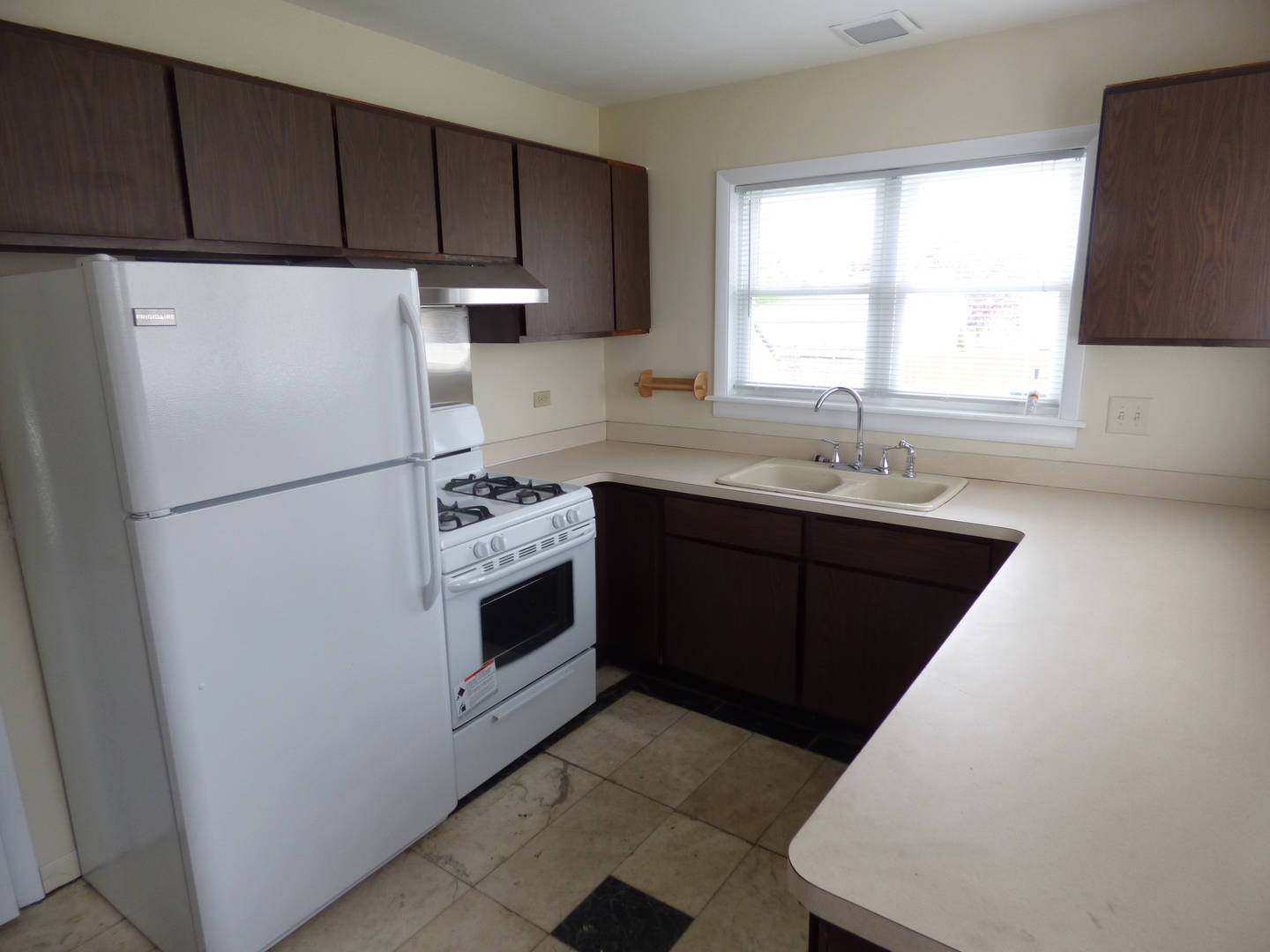 8547 South Roberts Road Justice, IL 60458 - Photo 10 of 21