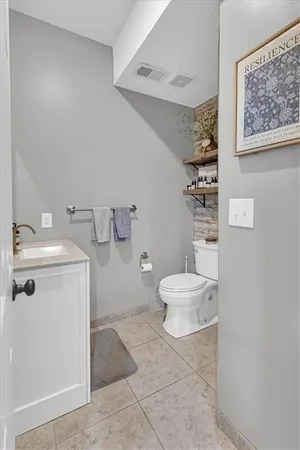 $460,000 | 8120 Northwest Delta Drive, Kansas City, MO 64151