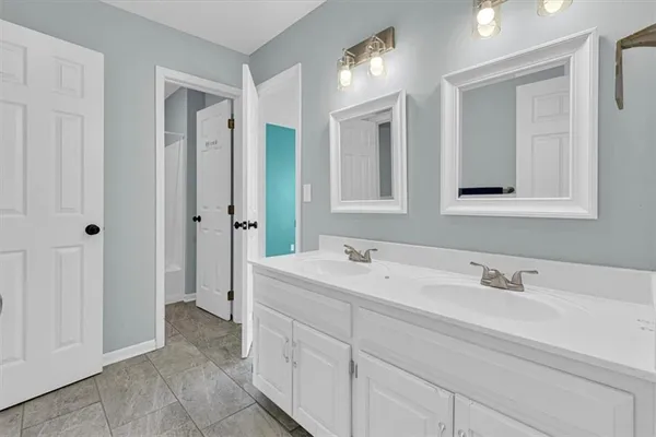 $460,000 | 8120 Northwest Delta Drive, Kansas City, MO 64151