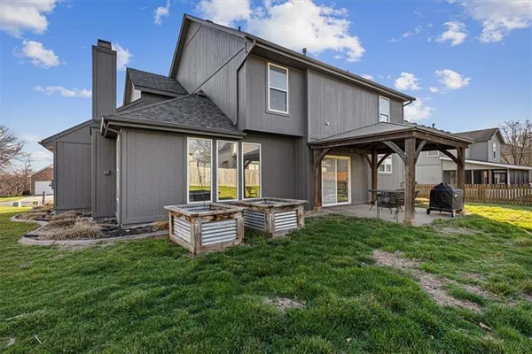 $460,000 | 8120 Northwest Delta Drive, Kansas City, MO 64151
