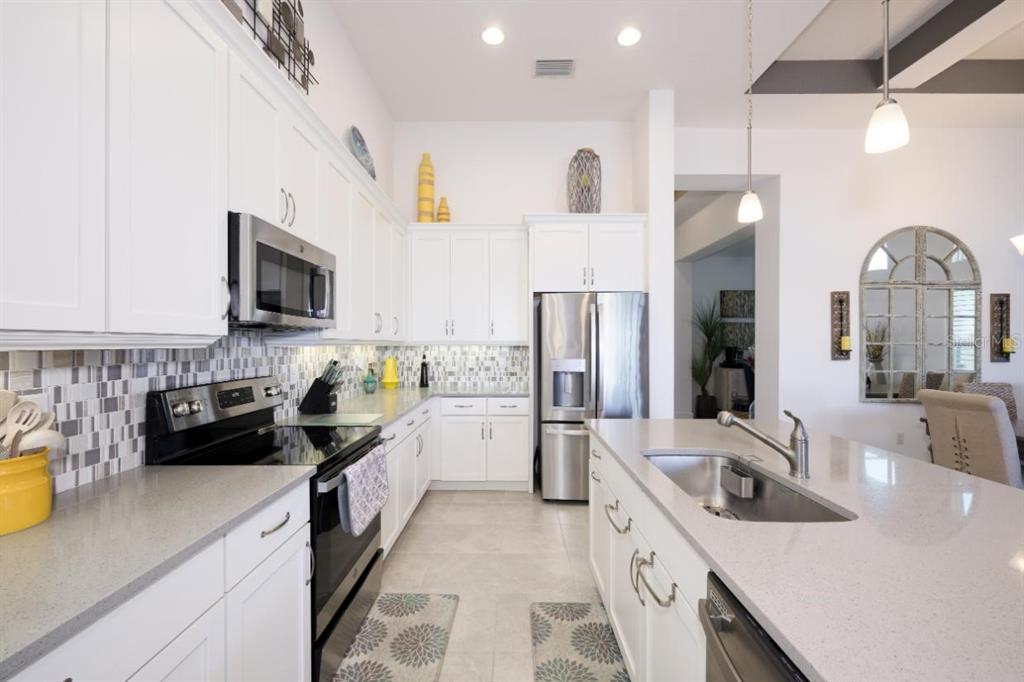 234 Magenta Road Daytona Beach, FL 32124 - Photo 7 of 28