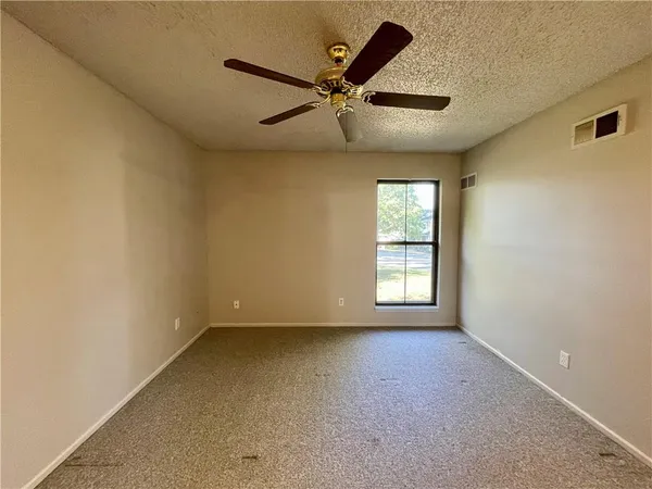 $160,000 | 5776 North Anita Avenue, Kansas City, MO 64151