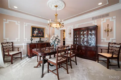 $998,000 | 9895 East Vista Drive, Hillsboro, MO 63050