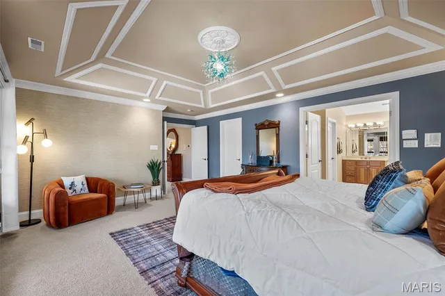 $998,000 | 9895 East Vista Drive, Hillsboro, MO 63050