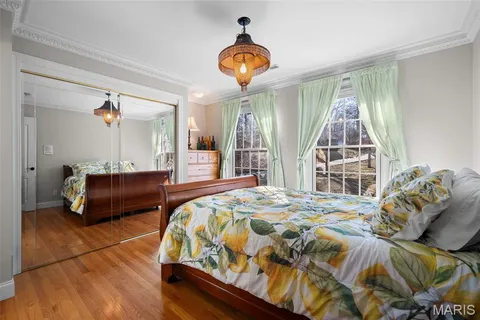 $998,000 | 9895 East Vista Drive, Hillsboro, MO 63050