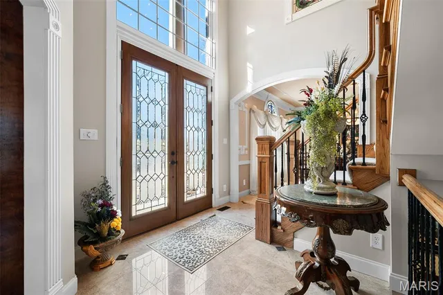 $998,000 | 9895 East Vista Drive, Hillsboro, MO 63050