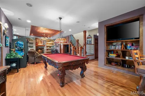 $998,000 | 9895 East Vista Drive, Hillsboro, MO 63050