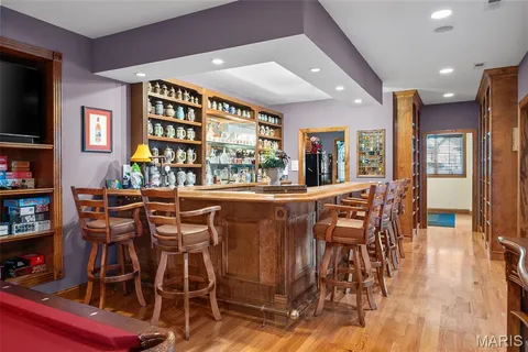 $998,000 | 9895 East Vista Drive, Hillsboro, MO 63050