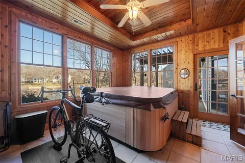 $998,000 | 9895 East Vista Drive, Hillsboro, MO 63050