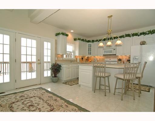 2386 Hilltop Road Presto, PA 15142 - Photo 4 of 8 Kitchen.