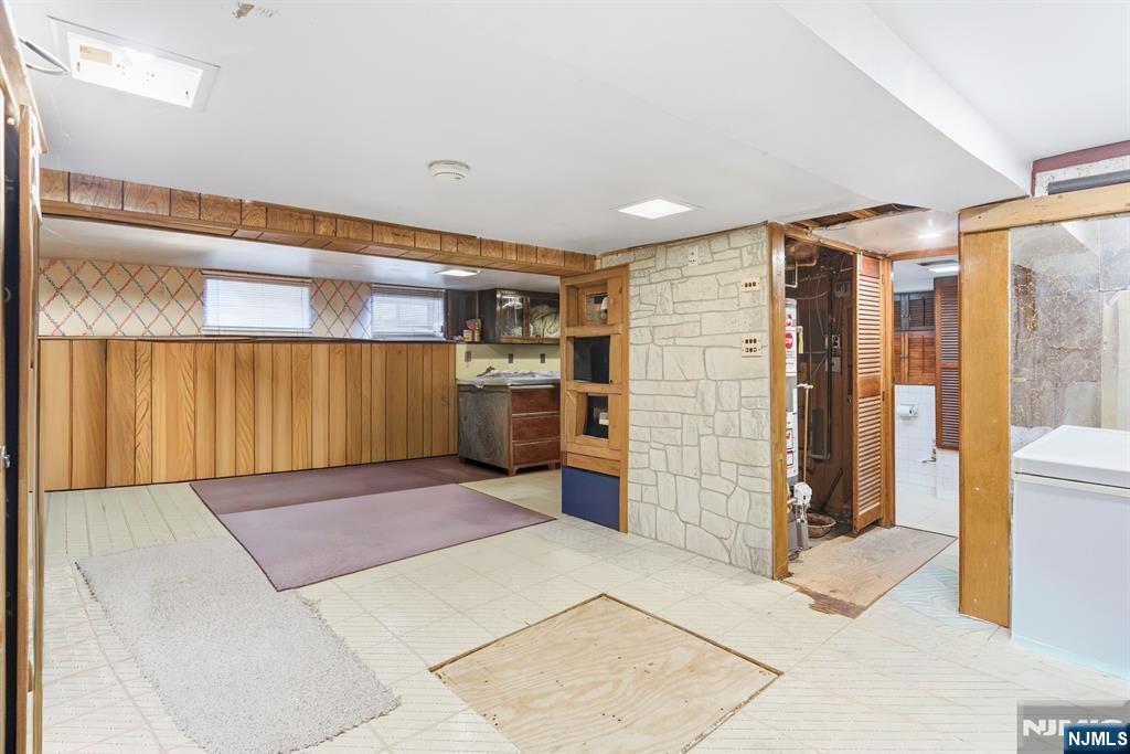 16 Murray Avenue Paterson, NJ 07501 - Photo 22 of 25