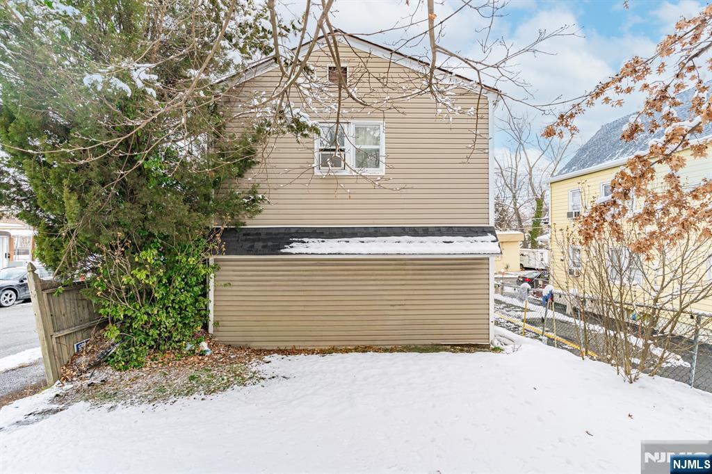 16 Murray Avenue Paterson, NJ 07501 - Photo 6 of 25