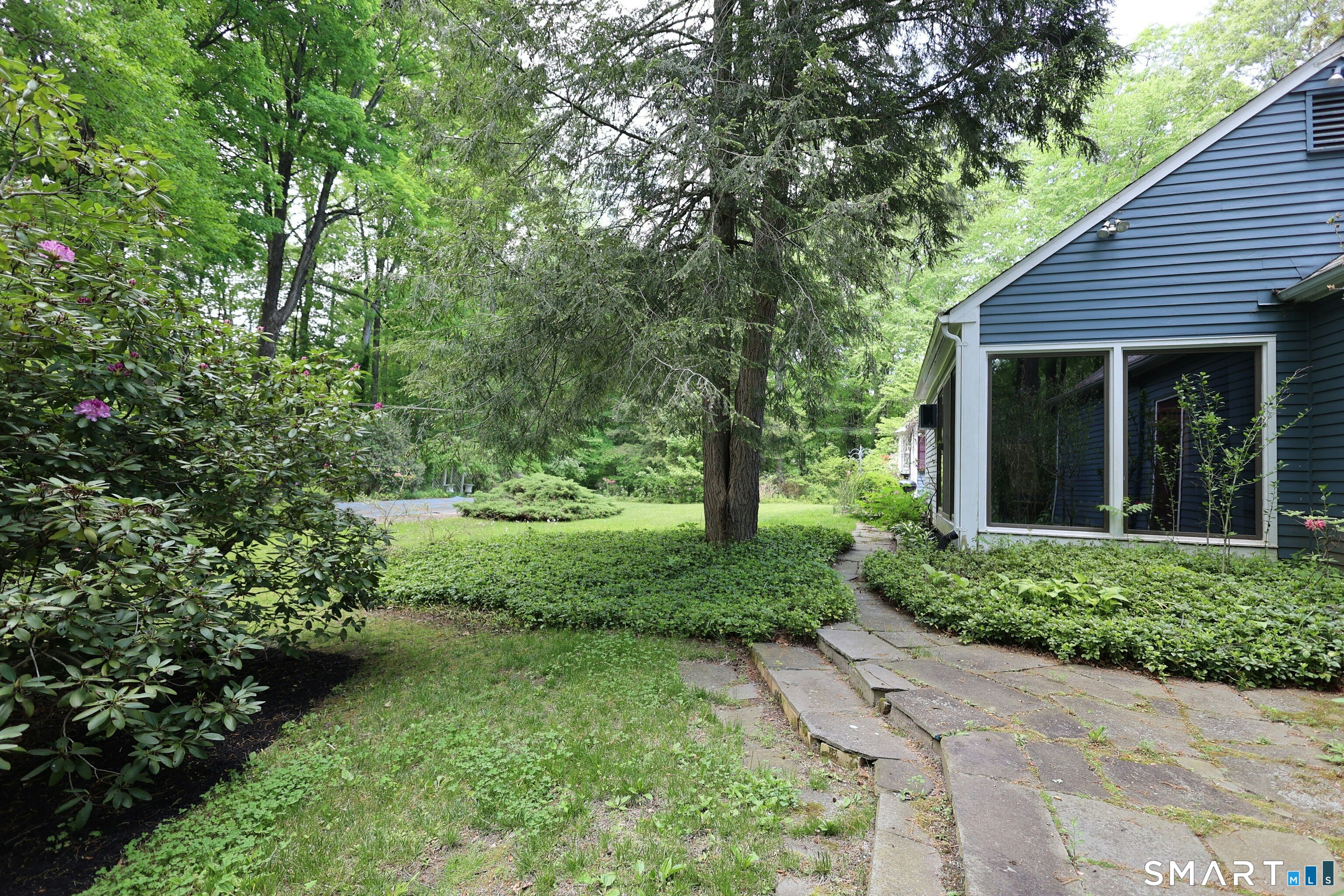 35 Deer Spring Road Redding, CT 06896 - Photo 36 of 40