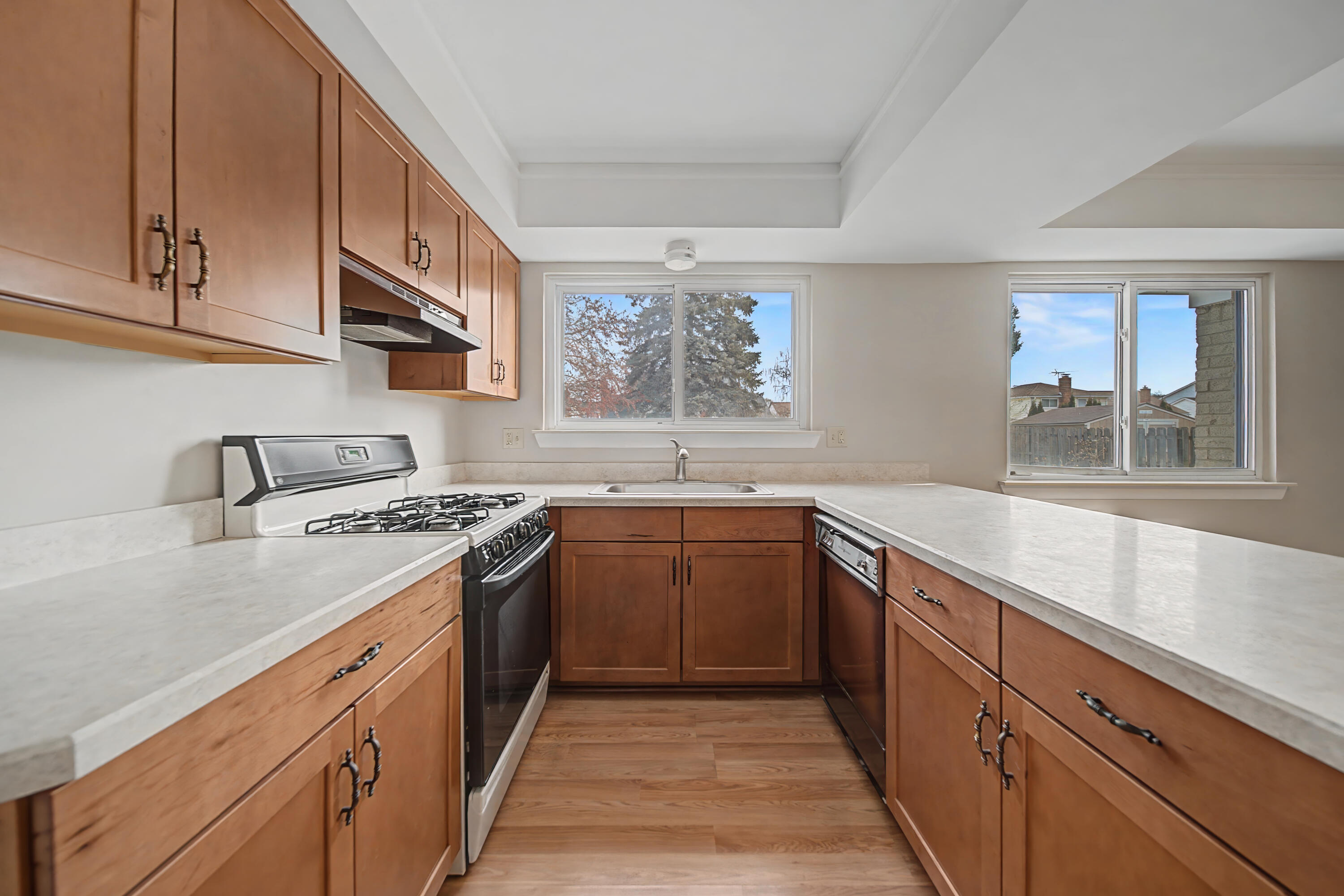 9717 Rose Taylor, MI 48180 - Photo 13 of 45 Kitchen
