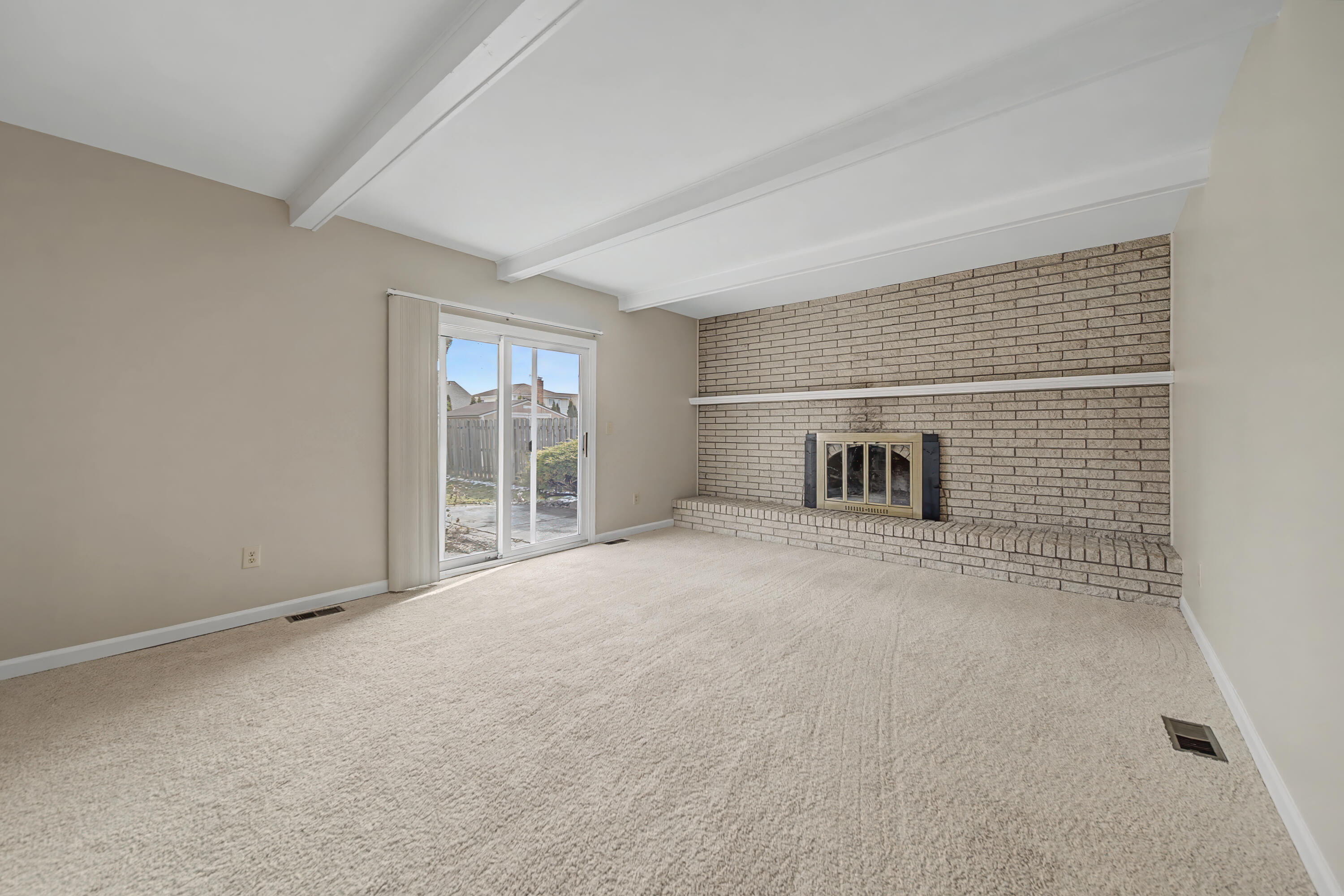 9717 Rose Taylor, MI 48180 - Photo 18 of 45 Family Room