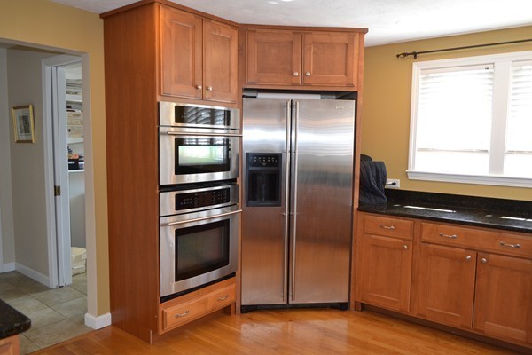 65 Macon Road Burlington, MA 01803 - Photo 3 of 30 Gallery Image 3