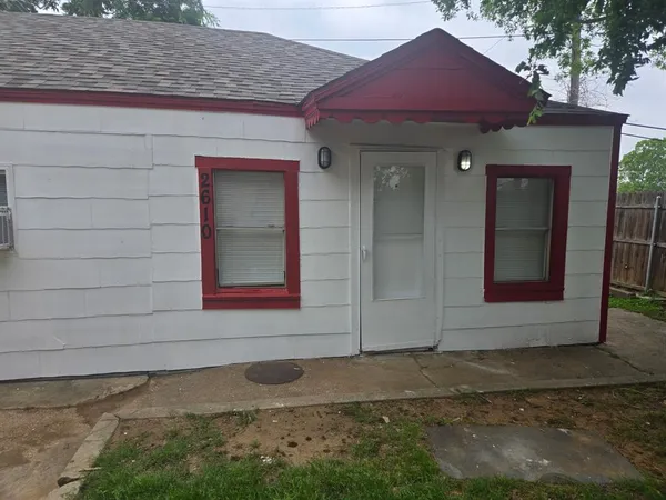$1,350 | 2604 Bomar Avenue, Unit 2610, Fort Worth, TX 76103