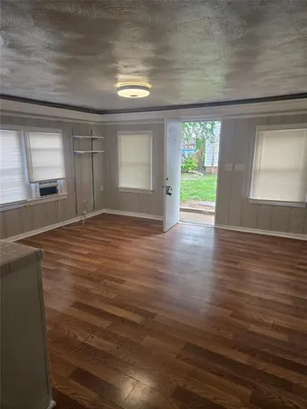 $1,350 | 2604 Bomar Avenue, Unit 2610, Fort Worth, TX 76103