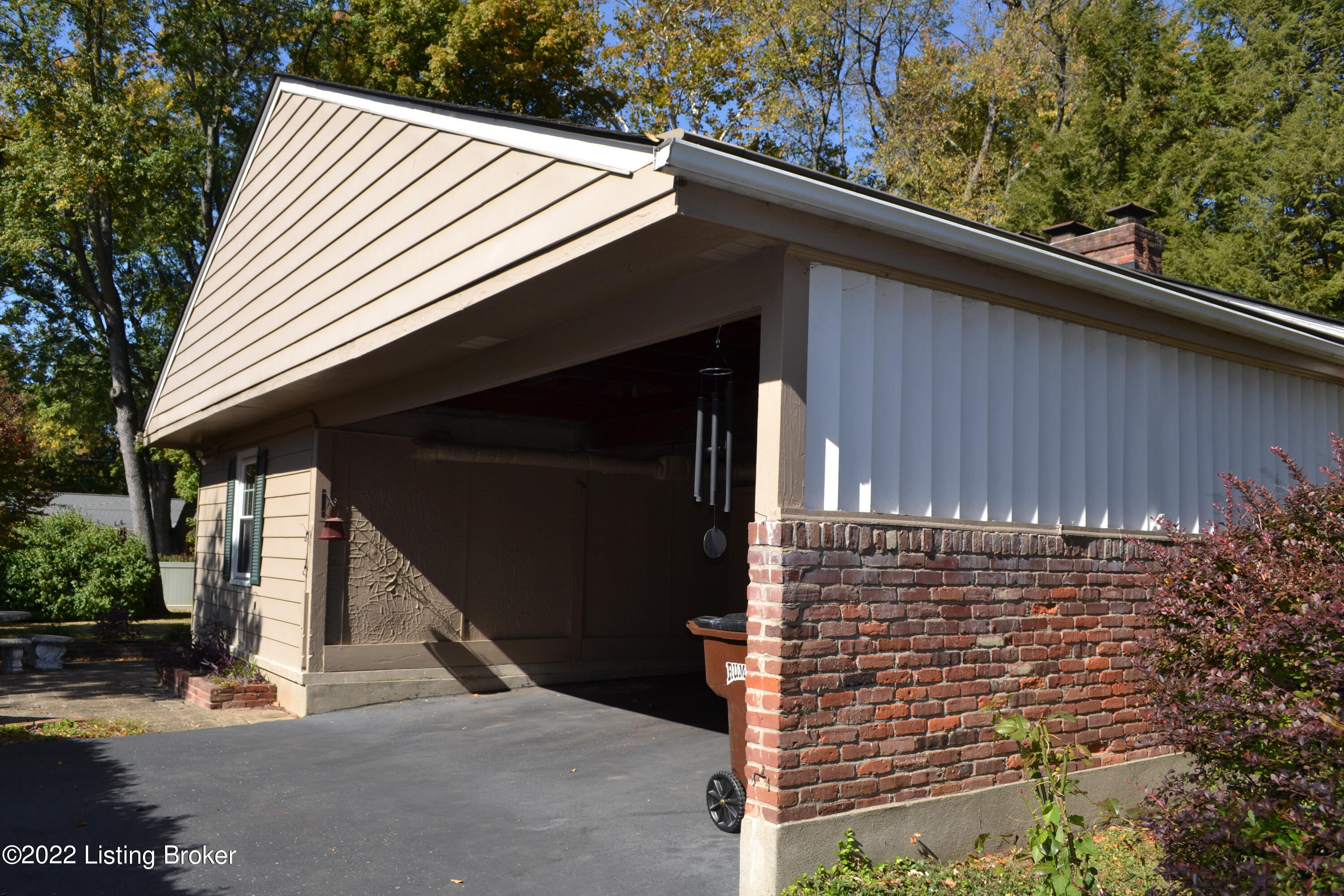 208 South Hampton Road Louisville, KY 40222 - Photo 12 of 59 DSC_0012