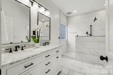 $549,000 | 9152 Snow Hill Court, Charlotte, NC 28269