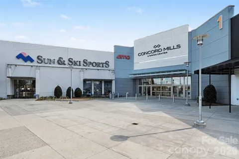 $549,000 | 9152 Snow Hill Court, Charlotte, NC 28269