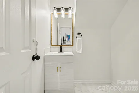 $549,000 | 9152 Snow Hill Court, Charlotte, NC 28269