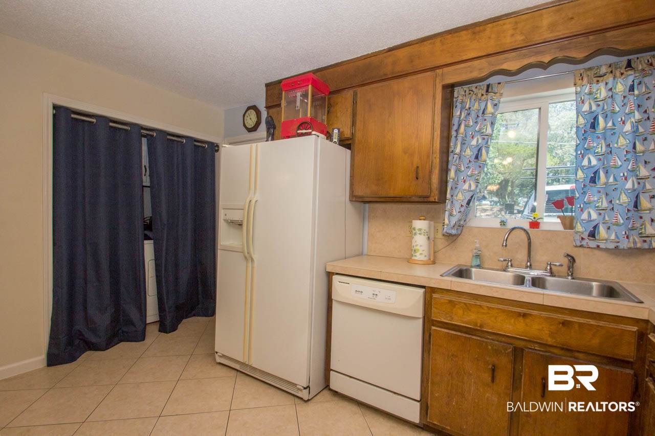 15005 Innerarity Point Road, Unit 15005 Pensacola, FL 32507 - Photo 17 of 28