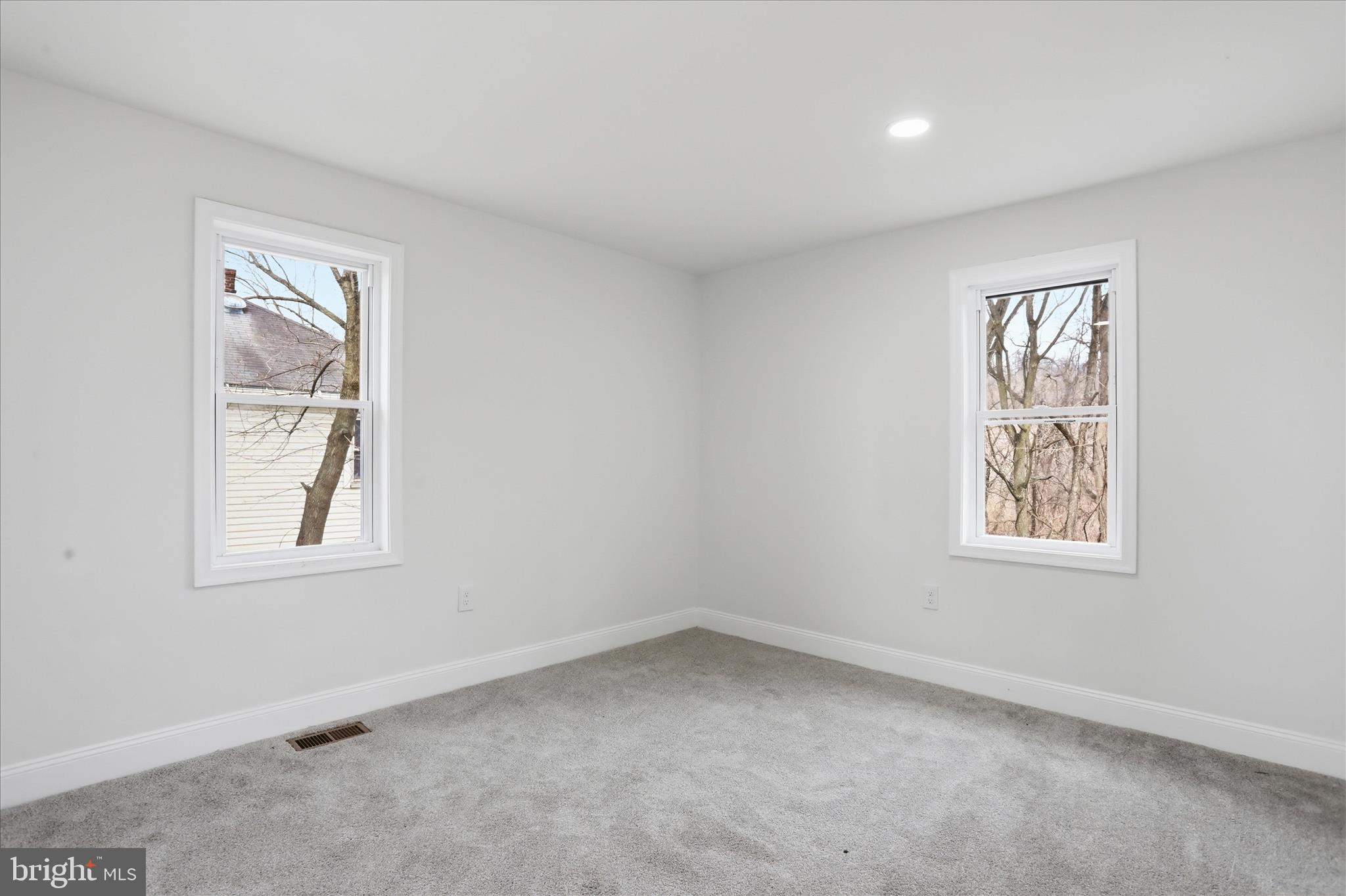 1035 Hammonds Mill Road Hedgesville, WV 25427 - Photo 23 of 33