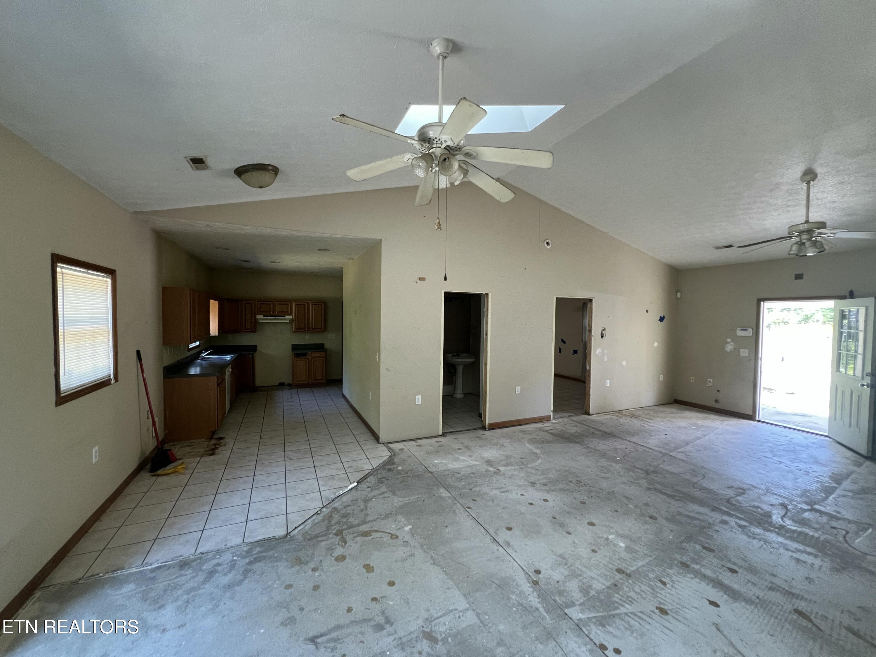 100 High Flats Road Monterey, TN 38574 - Photo 13 of 37 IMG_2764