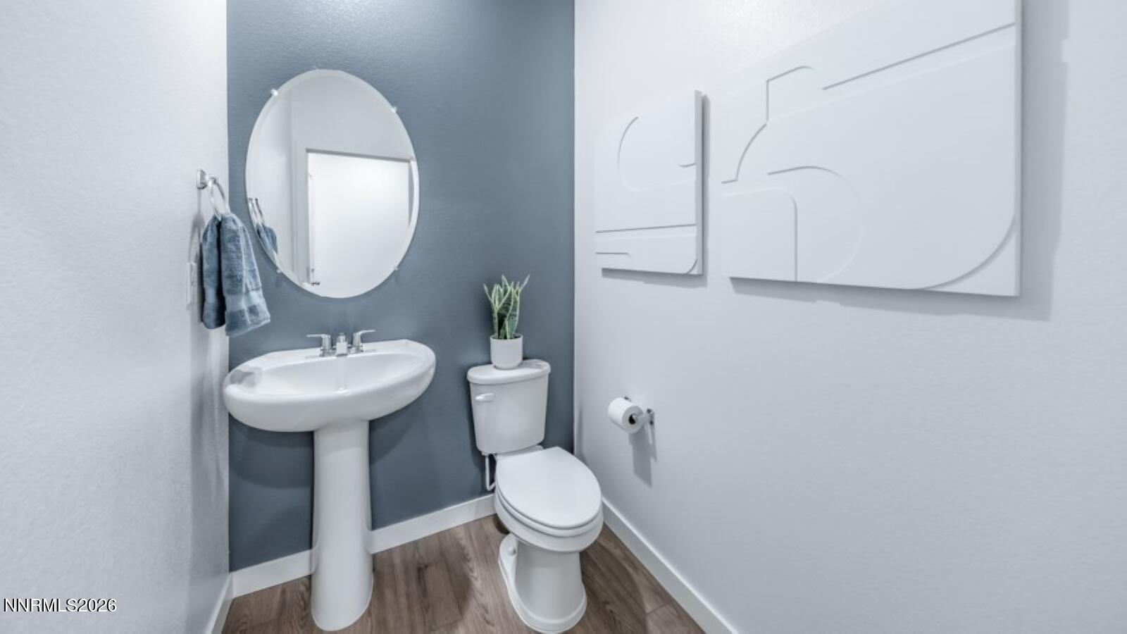 1014 Middle Gate Road Carson City, NV 89701 - Photo 15 of 26 Hlaf Bathroom