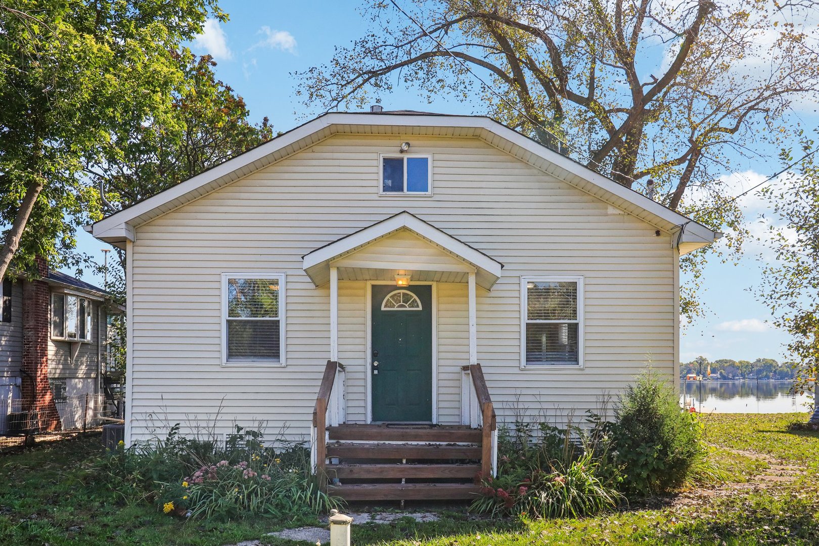35193 North Wilson Road Ingleside, IL 60041 - Photo 2 of 45 a view of a house with a yard