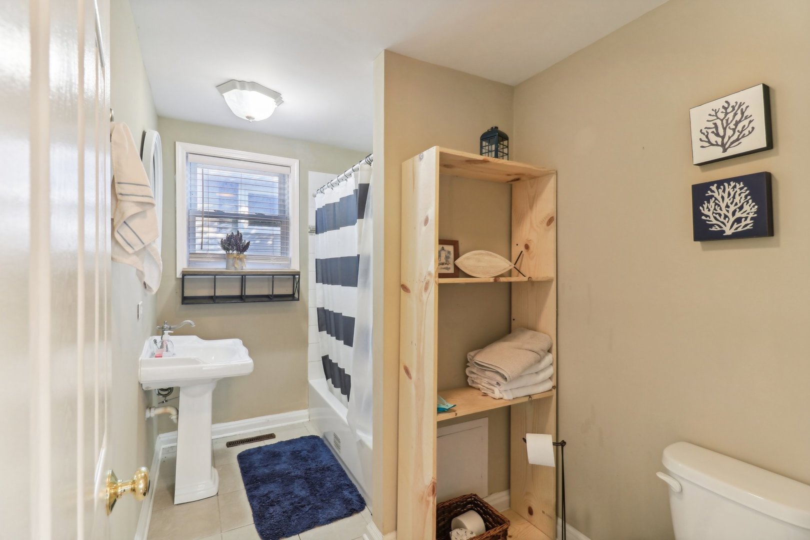 35193 North Wilson Road Ingleside, IL 60041 - Photo 24 of 45 a view of living room