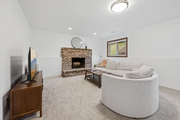 $525,000 | 10735 45th Avenue North, Plymouth, MN 55442