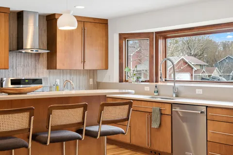 $525,000 | 10735 45th Avenue North, Plymouth, MN 55442