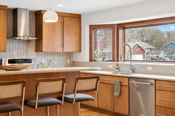 $525,000 | 10735 45th Avenue North, Plymouth, MN 55442