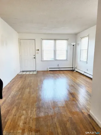 $3,000 | 164 Meadowview Avenue, Stratford, CT 06615