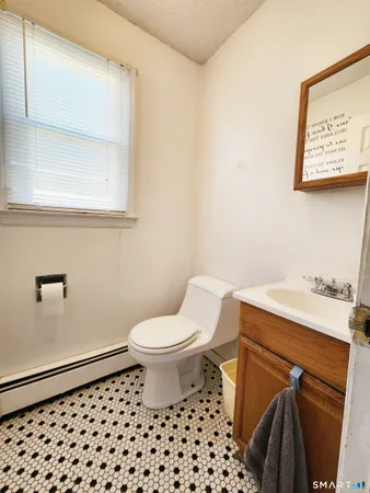 $3,000 | 164 Meadowview Avenue, Stratford, CT 06615