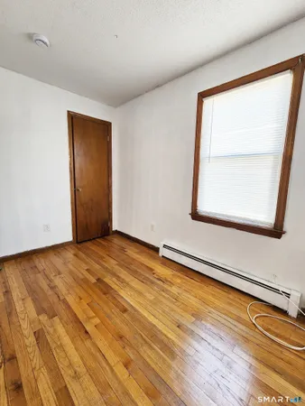 $3,000 | 164 Meadowview Avenue, Stratford, CT 06615