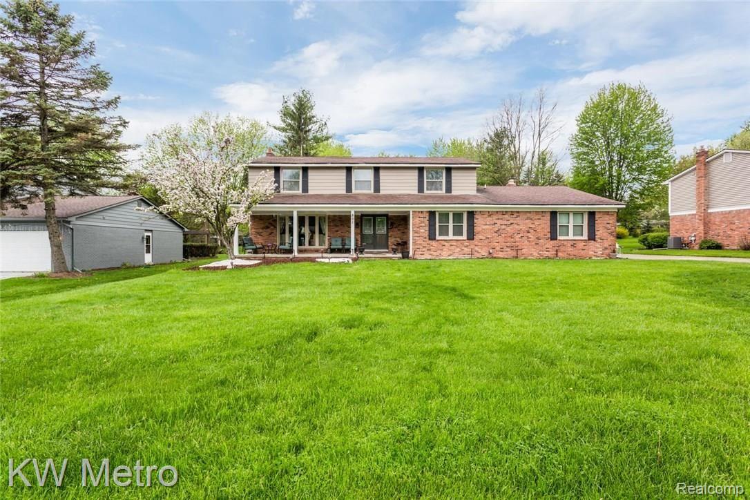 801 Bridgestone Drive Rochester, MI 48309 - Photo 1 of 29 801 Bridgestone Dr Rochester-large-026-24-801 Bridgestone Drive-1500x1000-72dpi.jpg