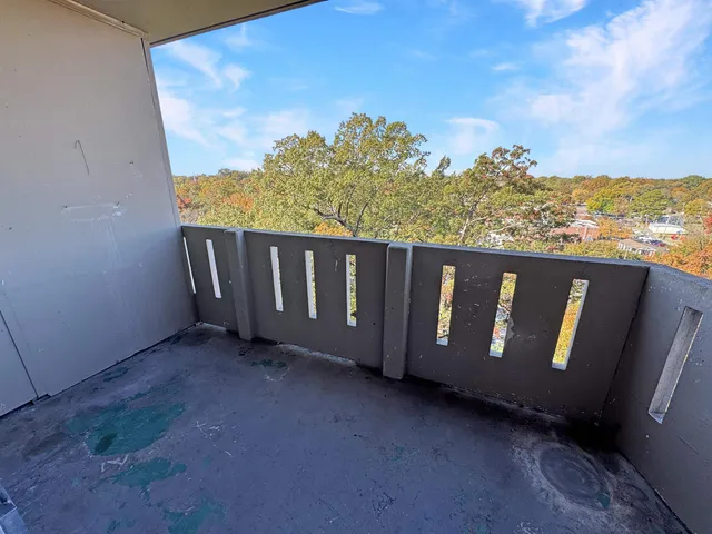 a view of outdoor space with mountain view