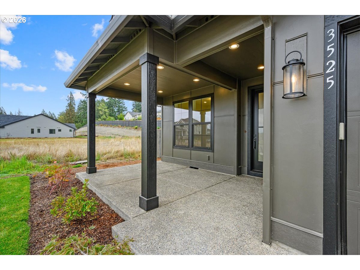 3525 North 11th Circle Ridgefield, WA 98642 - Photo 2 of 45
