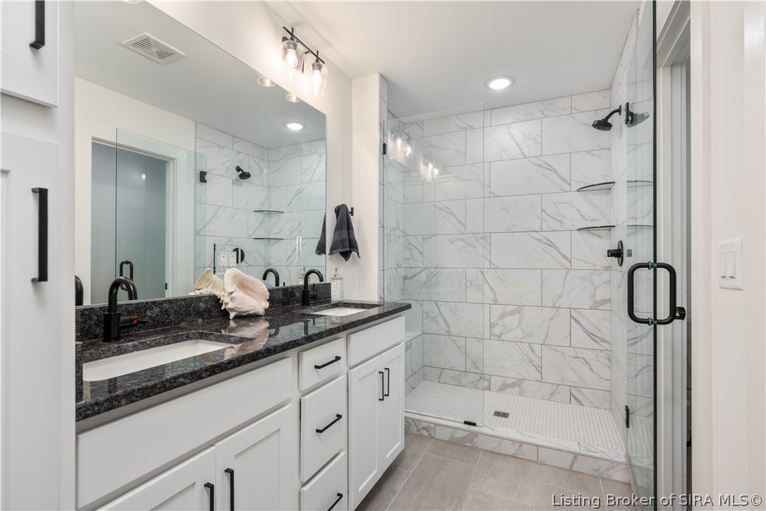 6019 Crestview Lane Georgetown, IN 47122 - Photo 15 of 38