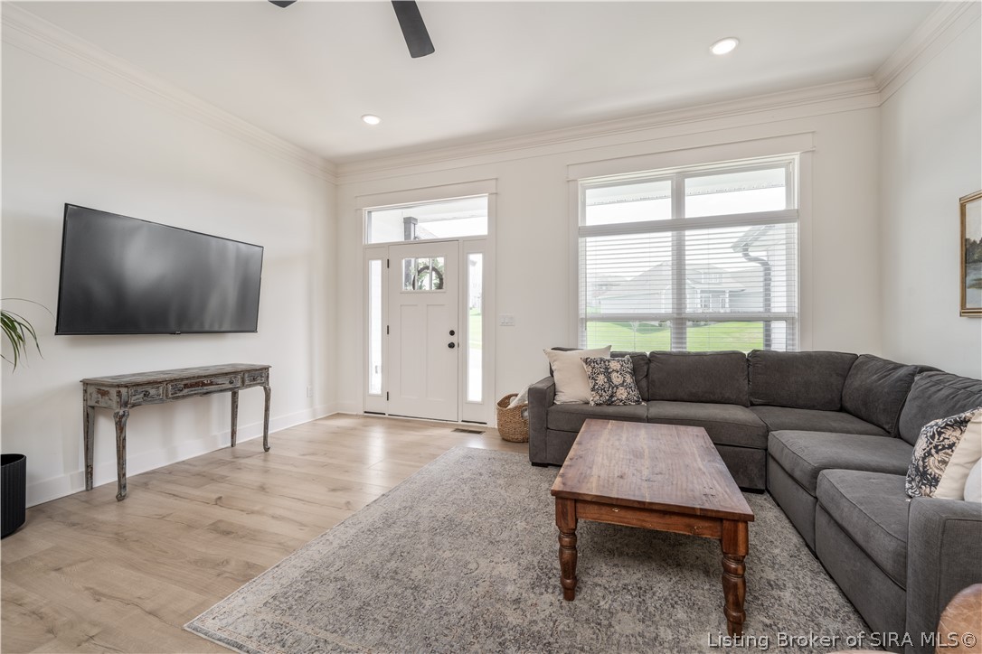 6019 Crestview Lane Georgetown, IN 47122 - Photo 4 of 38