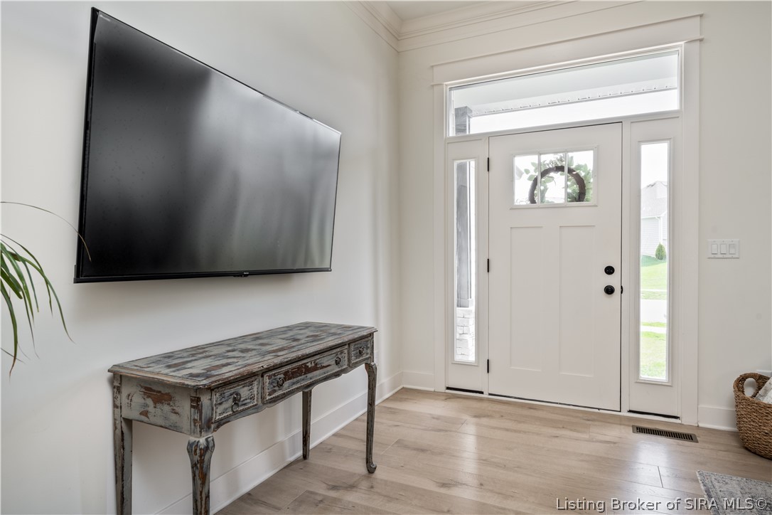 6019 Crestview Lane Georgetown, IN 47122 - Photo 5 of 38