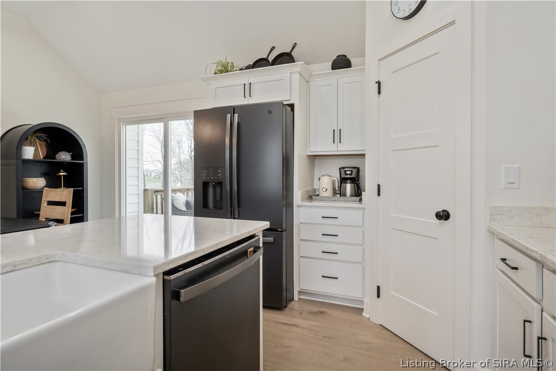 6019 Crestview Lane Georgetown, IN 47122 - Photo 10 of 38