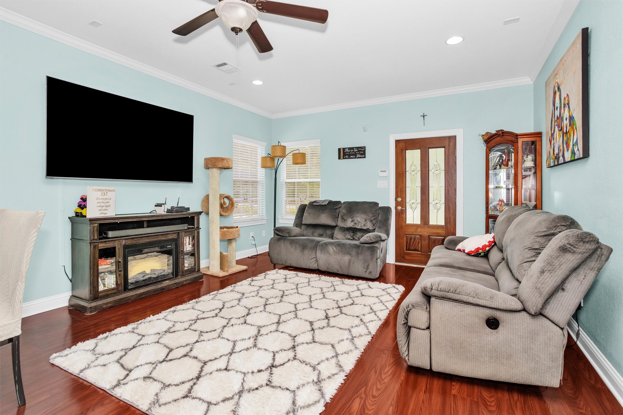 30806 Mellman Road Hempstead, TX 77445 - Photo 6 of 35 Cool Neutral colors enhance the charm. Visit with your guests or family while entertaining. Recessed lighting and several windows for natural light.